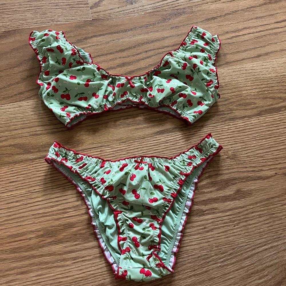 Frankie’s bikinis set